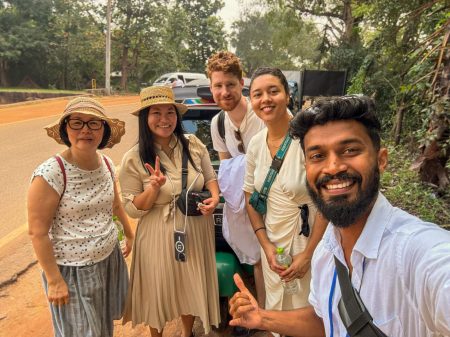 Happy travelers on Anuradhapura city tour Sri Lanka